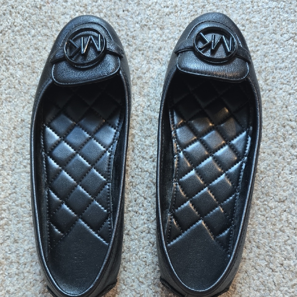 Michael Kors Black Lillie Moc Leather Flats with MK Logo Sz 8M